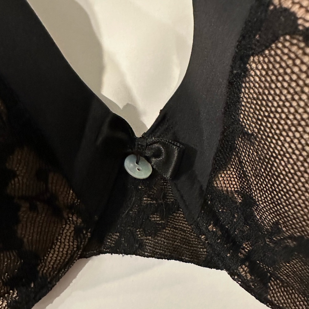 Felina Lingerie 38D Black Lace with Beige Under Bra - Picture 4 of 12
